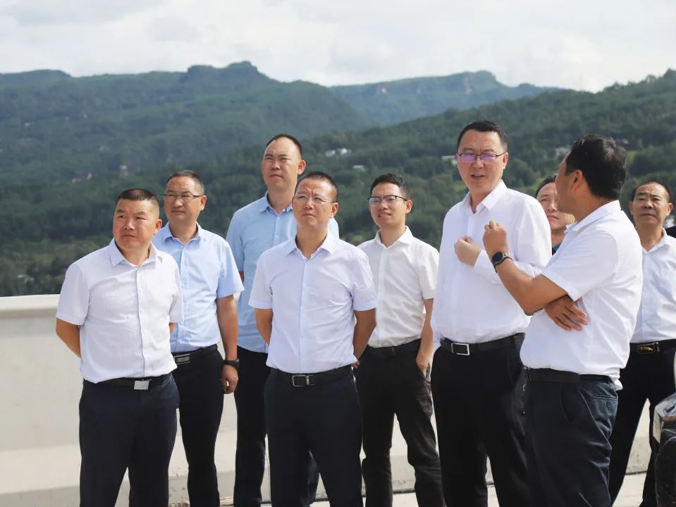 四川省交通运输厅党组成员、总工程师王茂奎到镇广高速王通段A1合同段调研