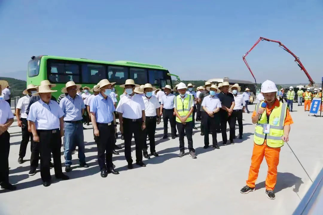 陕西省交通运输厅组织观摩团赴西安外环高速公路南段LJ-12合同段项目交流学习