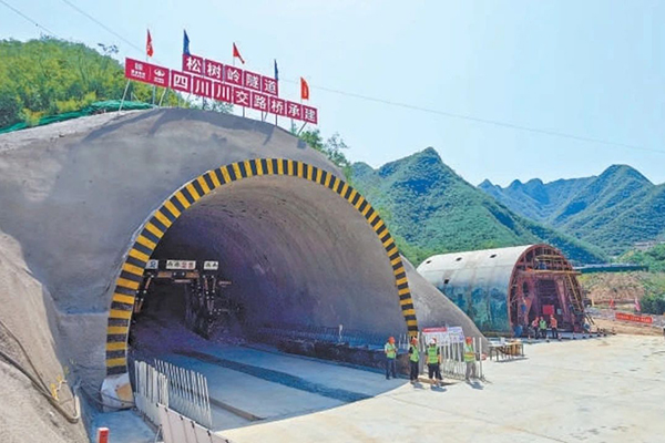 首都主流媒体聚焦关键一“横”建设