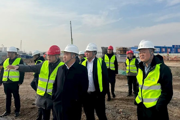 川交公司党委书记、董事长杜江林赴河北中堡村项目检查指导工作