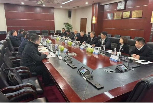 川交公司与元氏县政府举行工作座谈