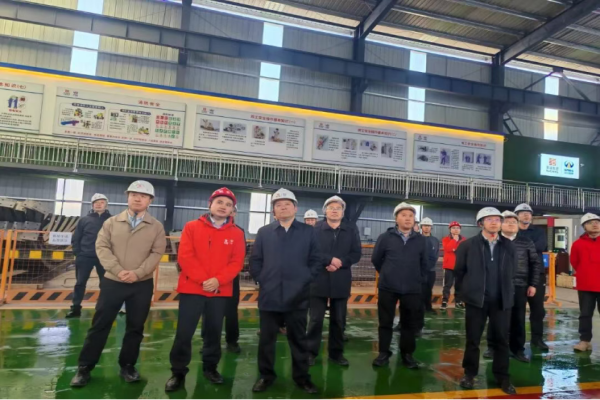 甘孜州人大常委会党组书记、主任舒大春赴康新高速项目调研指导工作