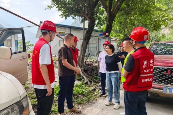 金西高速TJ1项目联合属地部门推进G245国道落石隐患治理